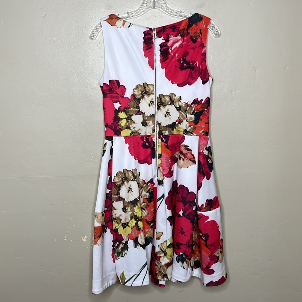 ROZ & ALI Floral Dress White & Fuchsia Sleeveless Pleated Full Skirt Exposed Zip - Picture 2 of 13